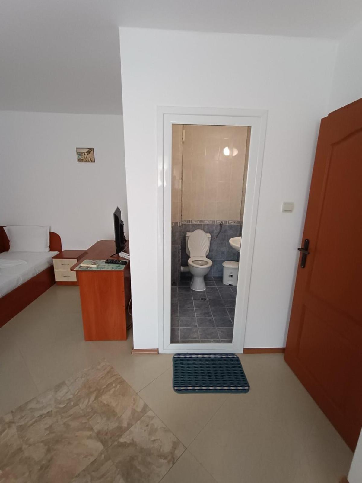 Guest House Ralitsa Pomorie Ngoại thất bức ảnh
