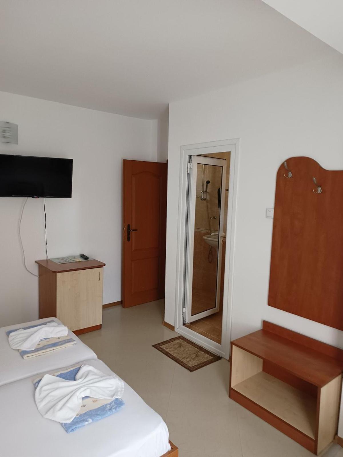 Guest House Ralitsa Pomorie Ngoại thất bức ảnh