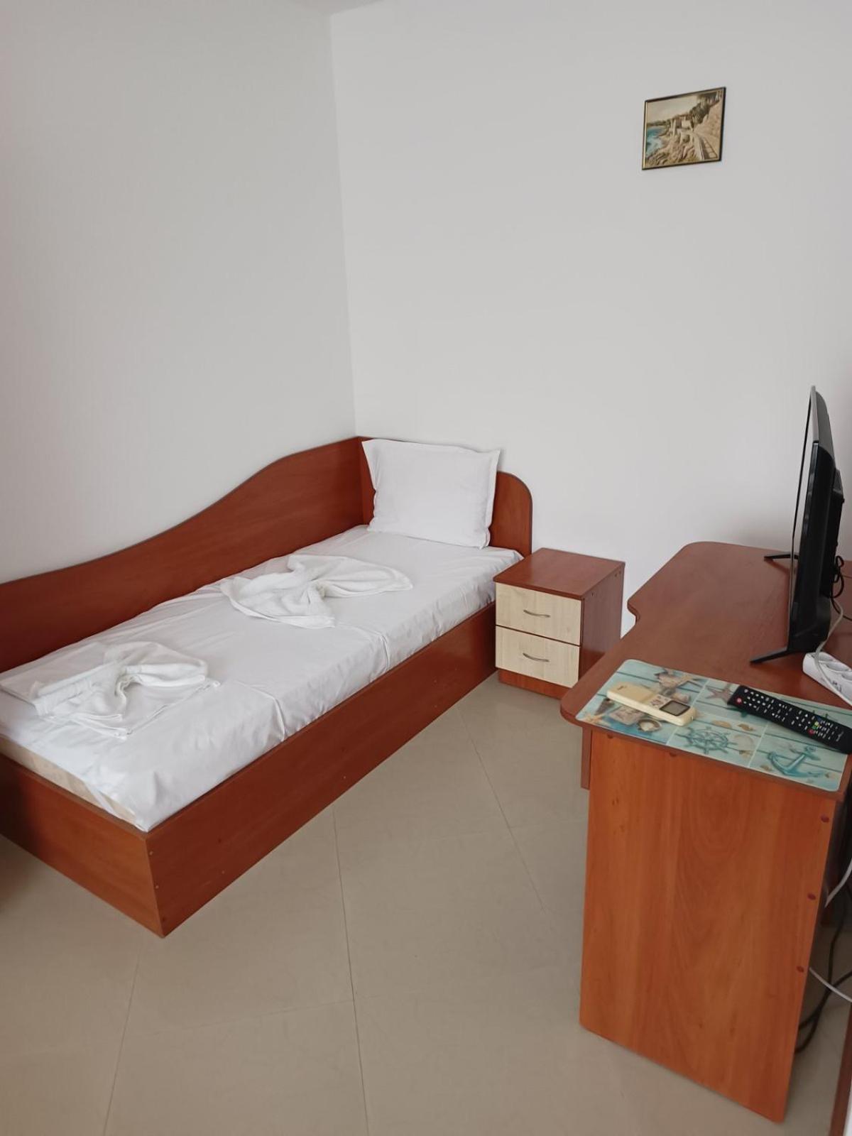 Guest House Ralitsa Pomorie Ngoại thất bức ảnh