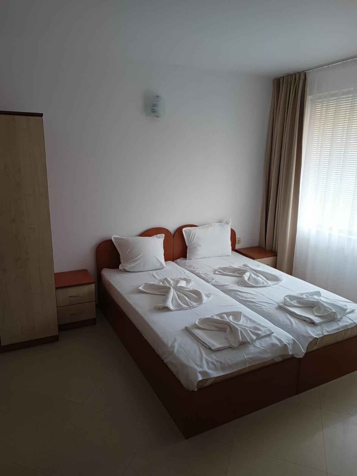 Guest House Ralitsa Pomorie Ngoại thất bức ảnh