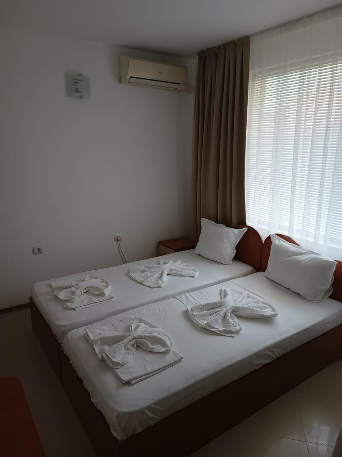 Guest House Ralitsa Pomorie Ngoại thất bức ảnh