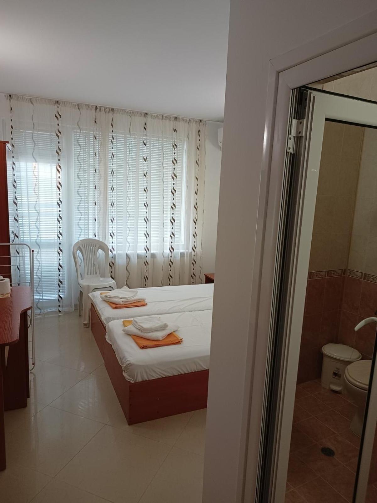 Guest House Ralitsa Pomorie Ngoại thất bức ảnh
