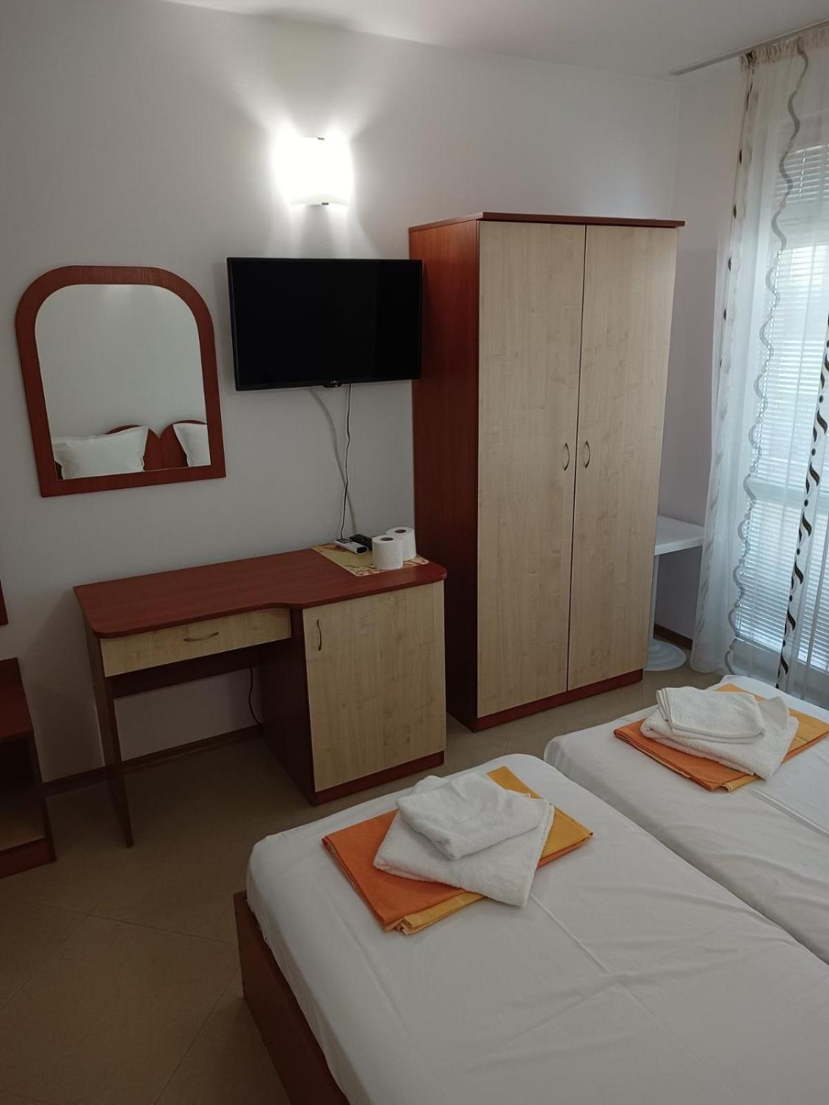 Guest House Ralitsa Pomorie Ngoại thất bức ảnh